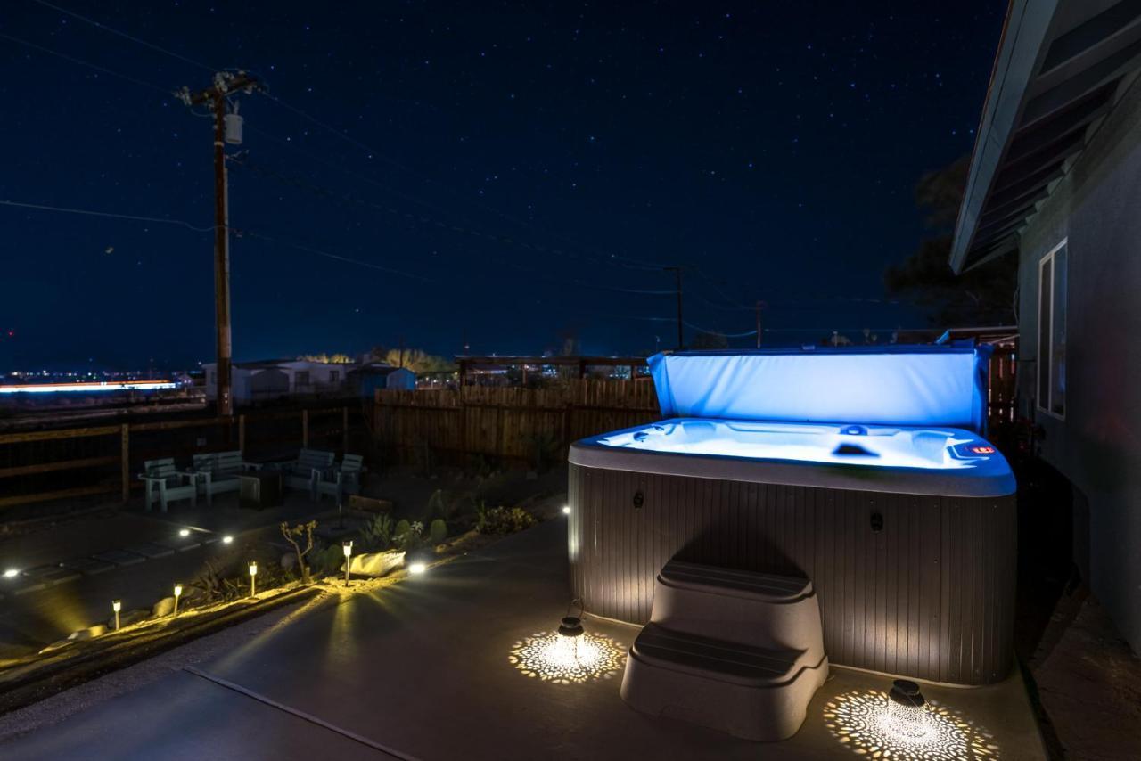 Desert Twilight 29 - Hot Tub & Ev Charger Twentynine Palms